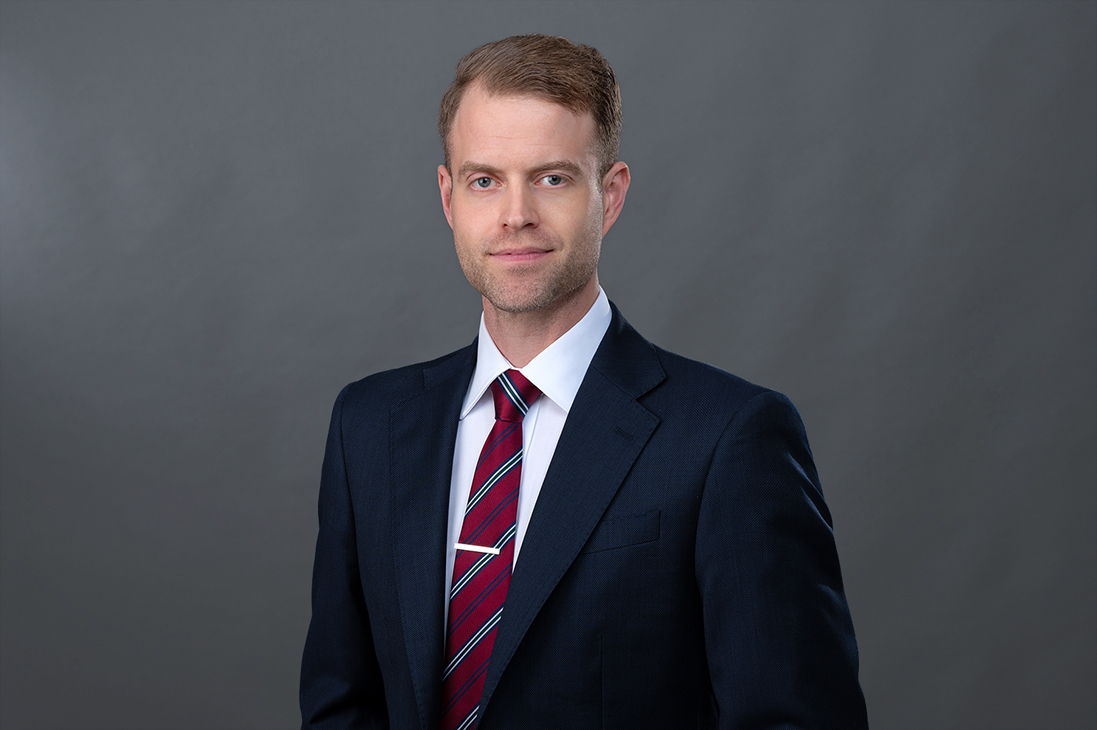 Chris Lindsay 6311 Lighter