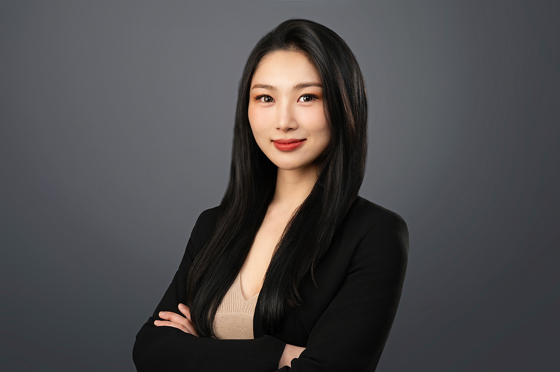 Elaine Yuan 6726 Social Media